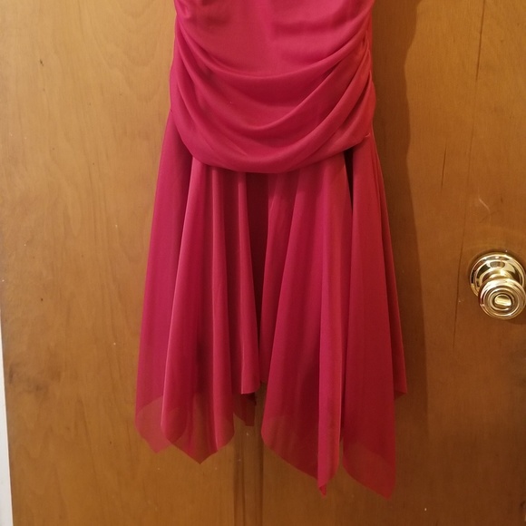 Red short dress - Picture 4 of 4